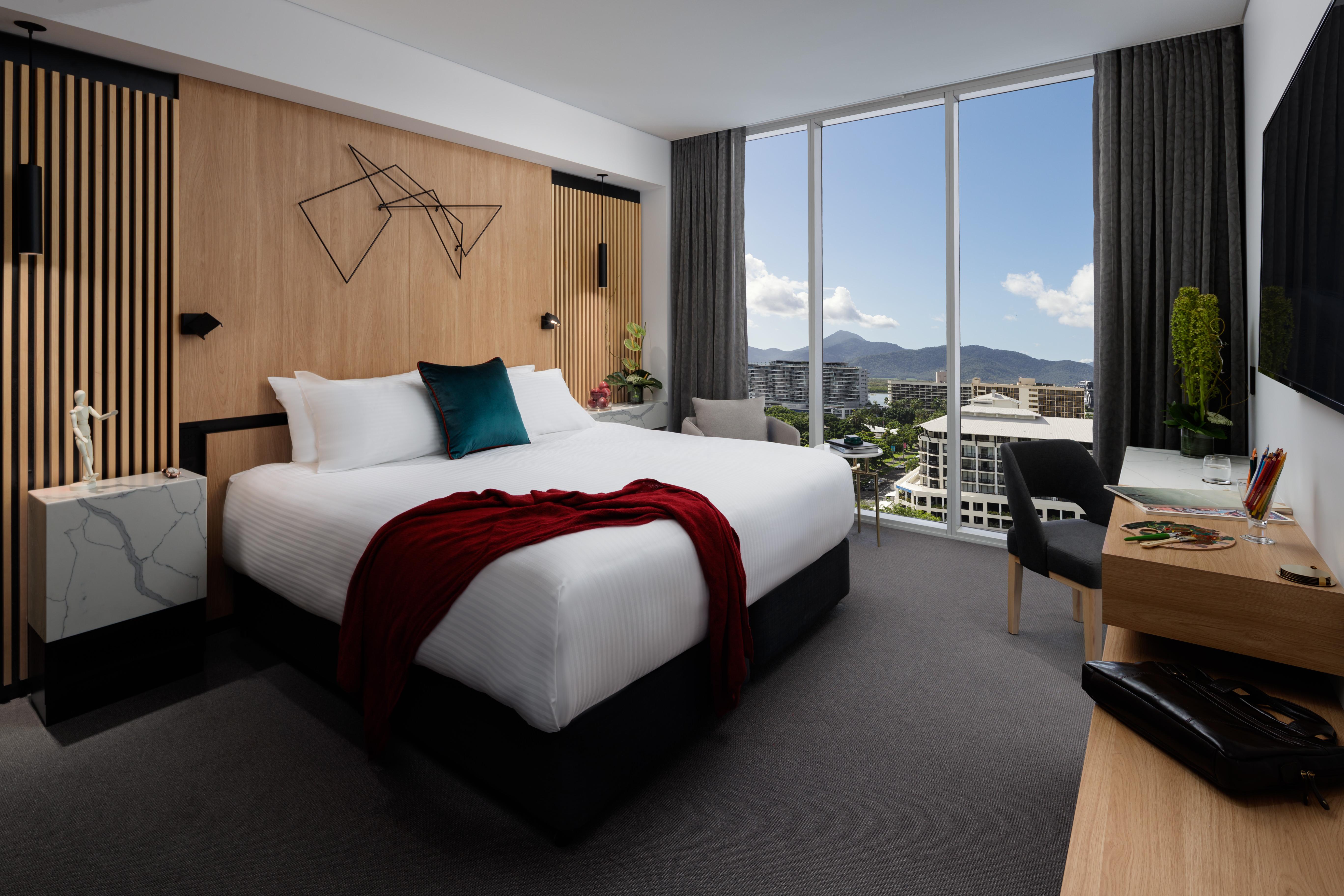 Crystalbrook Bailey Hotel Cairns Bagian luar foto A room at the Hotel