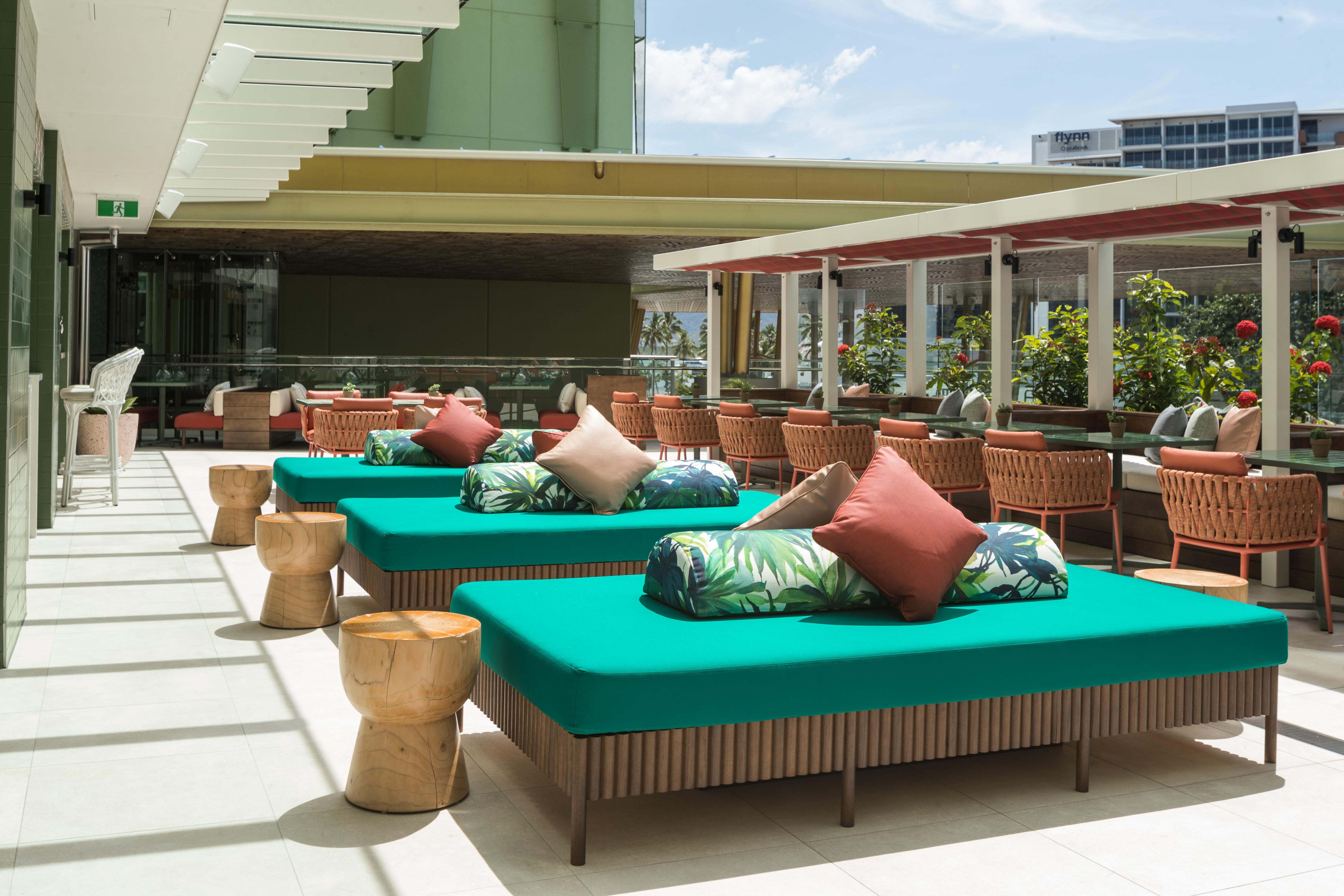 Crystalbrook Bailey Hotel Cairns Bagian luar foto The rooftop bar at the hotel
