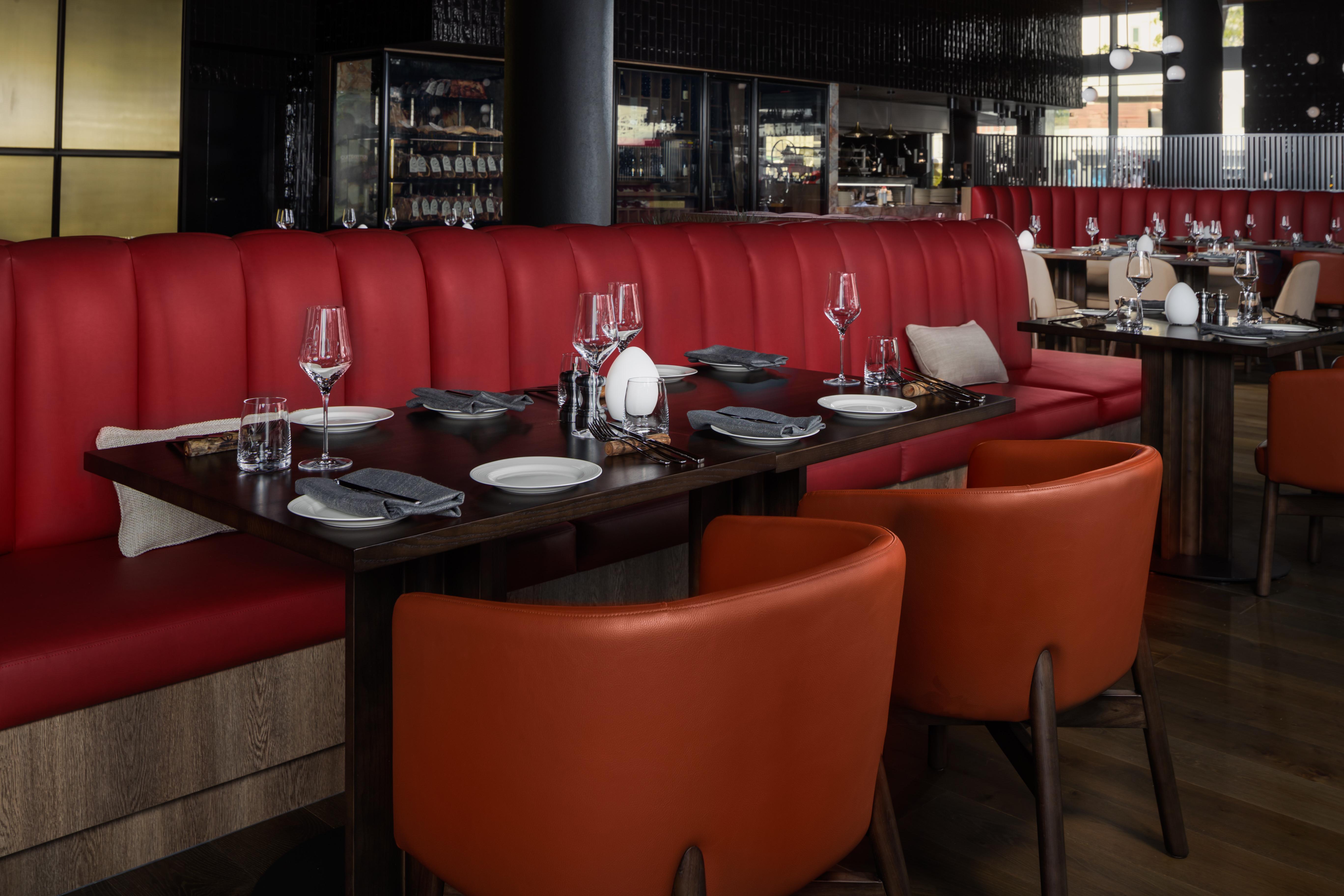 Crystalbrook Bailey Hotel Cairns Bagian luar foto Interior of the restaurant