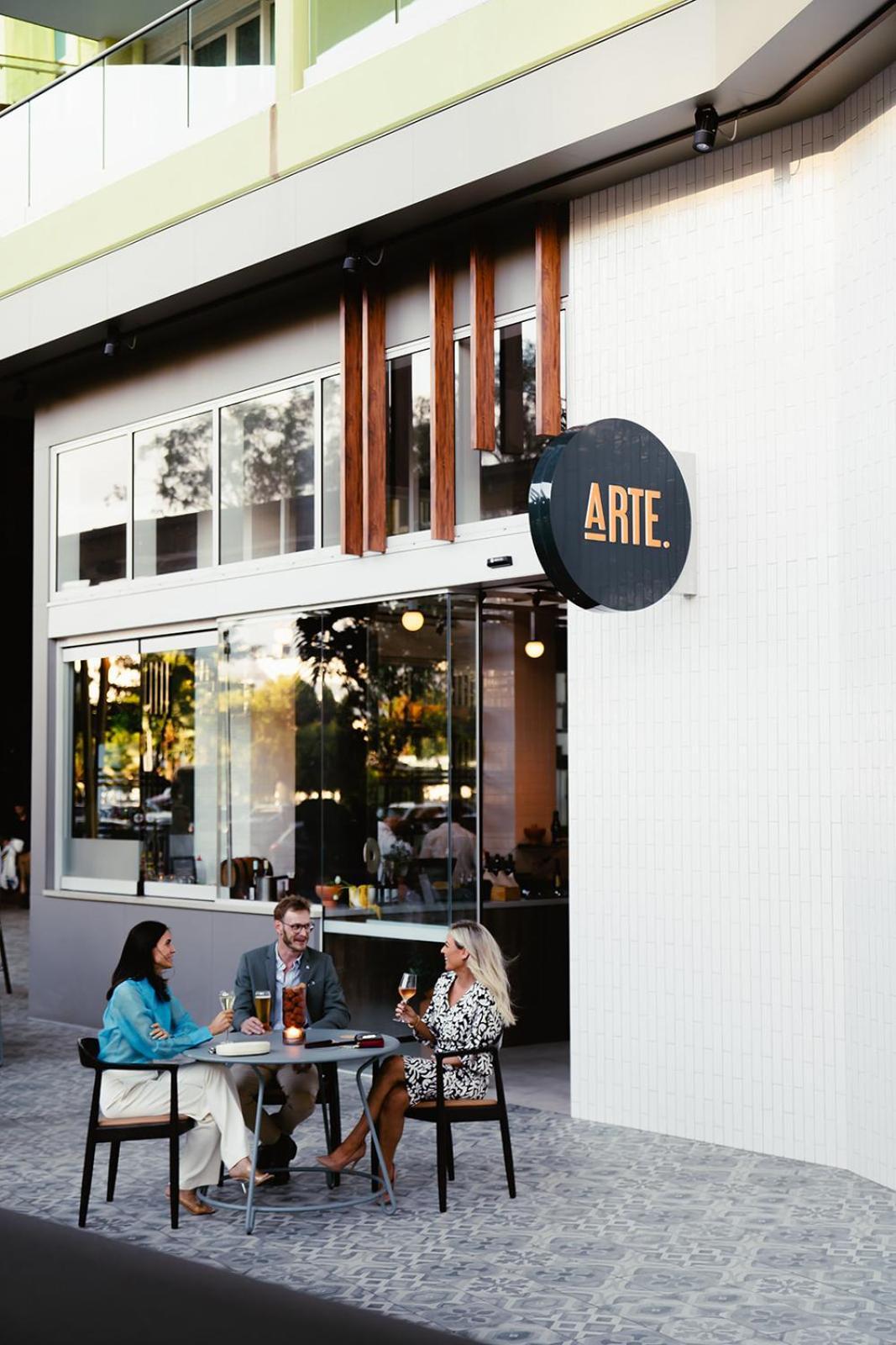 Crystalbrook Bailey Hotel Cairns Bagian luar foto Arte Restaurant