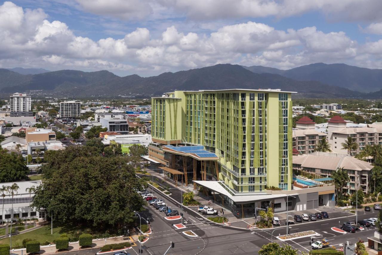 Crystalbrook Bailey Hotel Cairns Bagian luar foto The Village, 2011