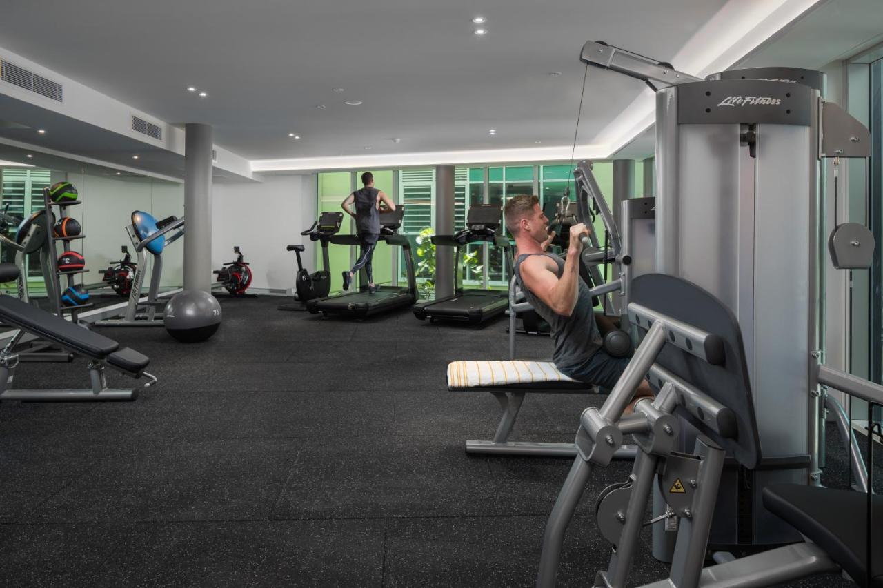 Crystalbrook Bailey Hotel Cairns Bagian luar foto The gym at the hotel