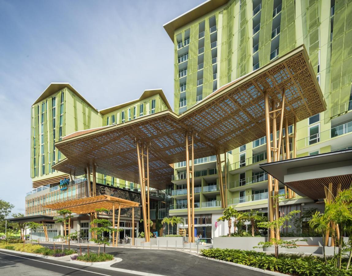 Crystalbrook Bailey Hotel Cairns Bagian luar foto The hotel's main entrance